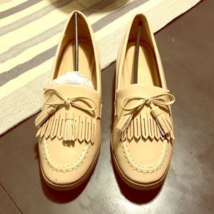 Nude color loafers